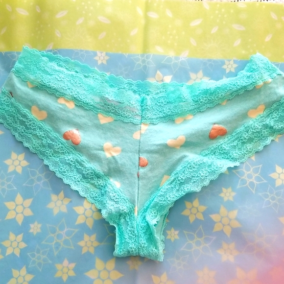 ๐ VICTORIA SECRET PANTIES ๐ - Picture 2 of 3